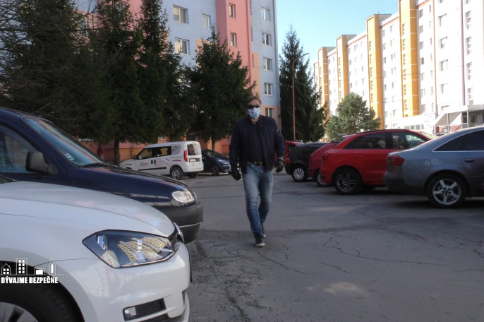 Sú rúška výhodou pre zlodejov? Sú rúška výhodou pre zlodejov?