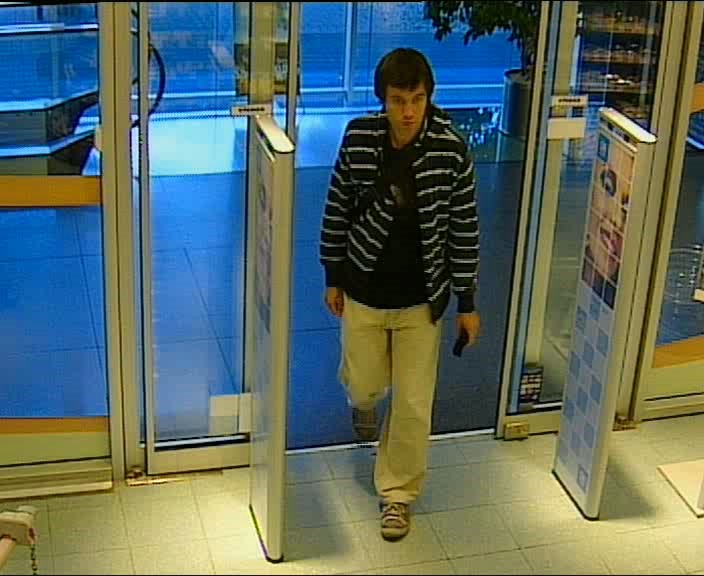 Polícia pátra po podozrivej osobe na fotografii, Bratislava