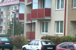 Do bytu vnikli cez balkón 